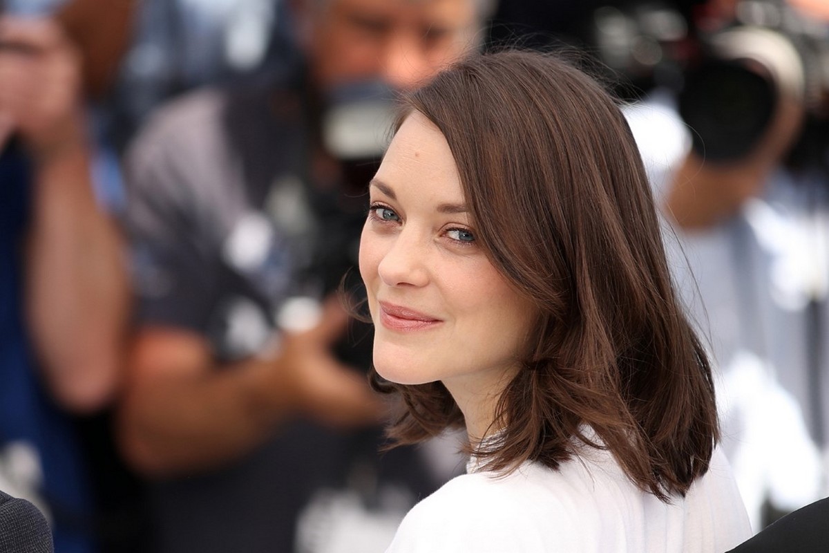 Es super activa en cama y muy divertida y simpática en publico